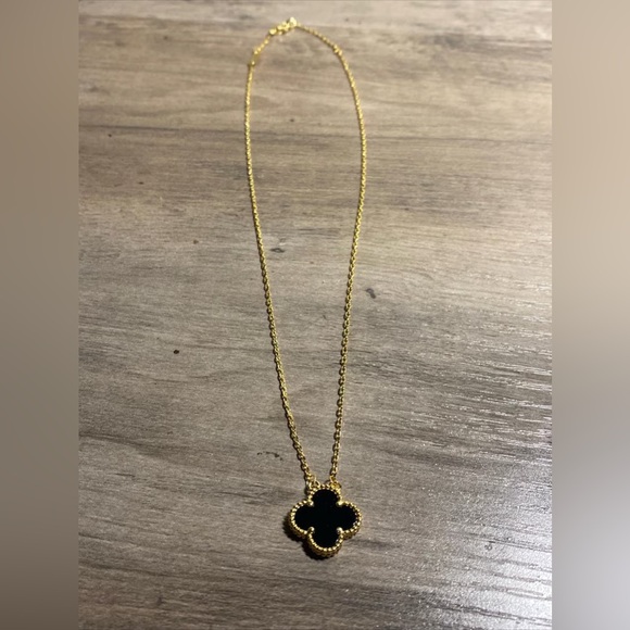 VC&A Alhambra Necklace – Black Onyx {Full Set} - Picture 3 of 4